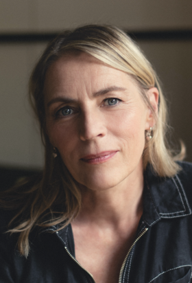 Saskia Reeves